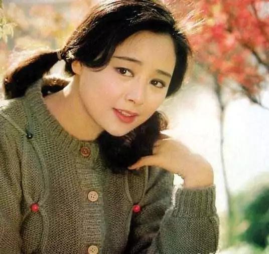 好姑娘是怎么一点一点变坏的(1980-1989)--艰难的叛逆和漫长的告别