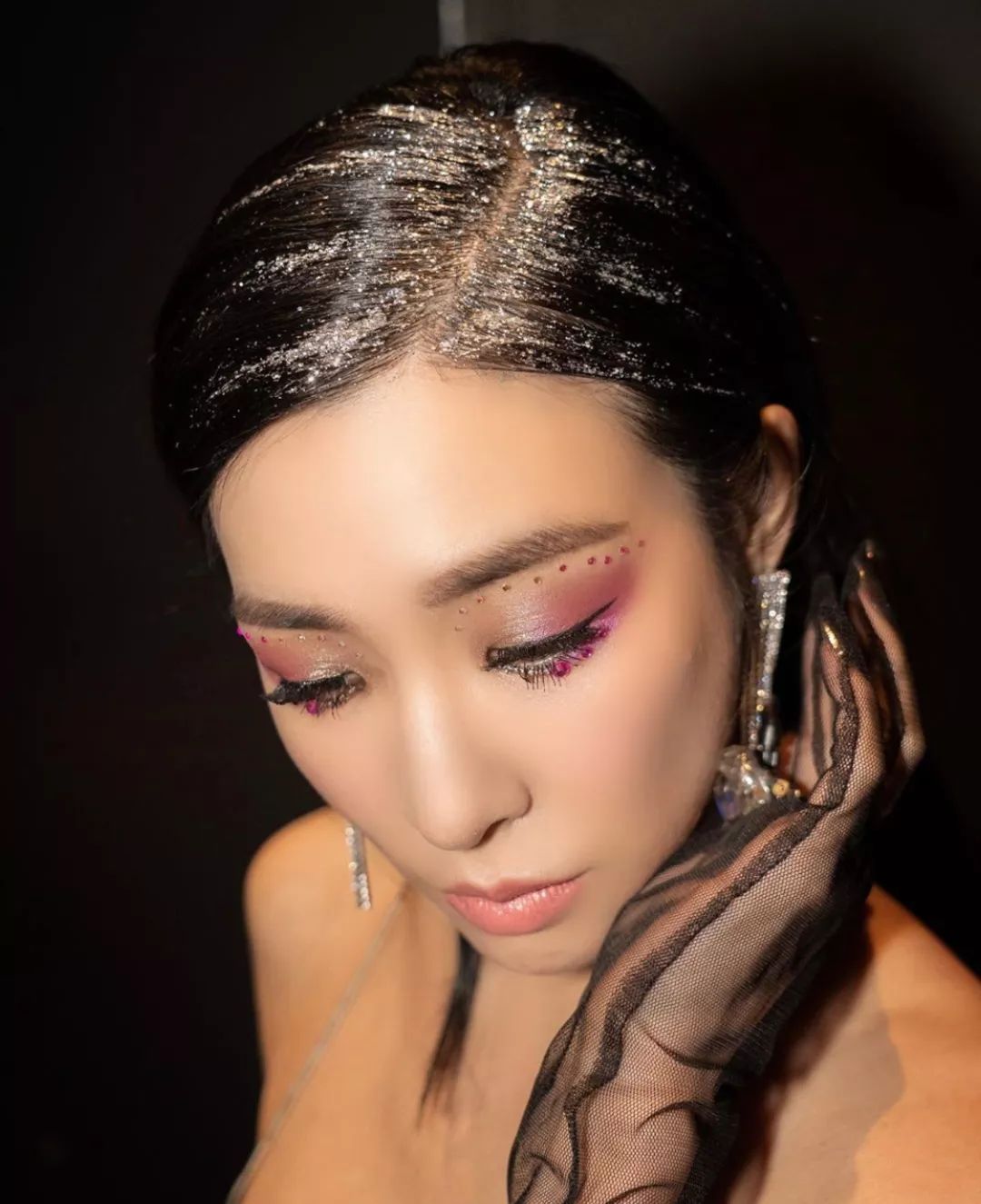 美人计|Tiffany去美国之后放飞自我，“入乡随俗”化起了欧美妆？