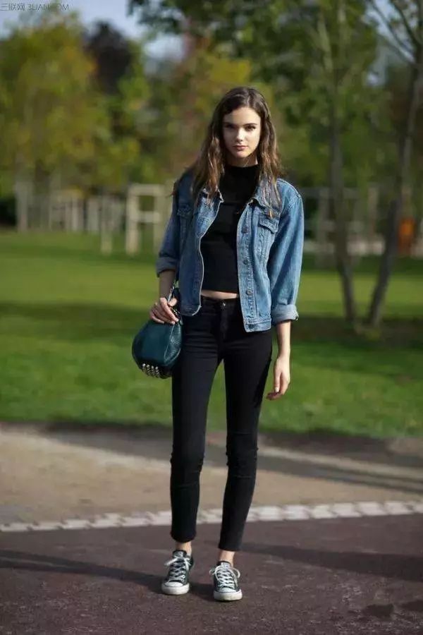 把护肤品穿在腿上是种什么体验？还能「显瘦10斤+超级保暖」