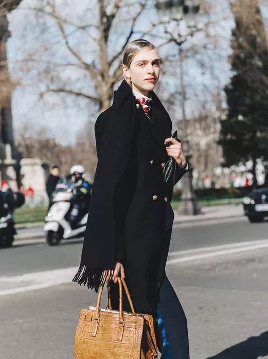 提升穿搭氛围感的秋冬围巾推荐,围巾选款看这里