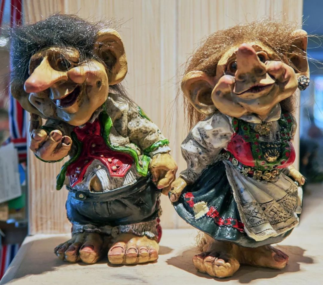 冰雪奇缘是英文电影吗,冰雪奇缘简介视频