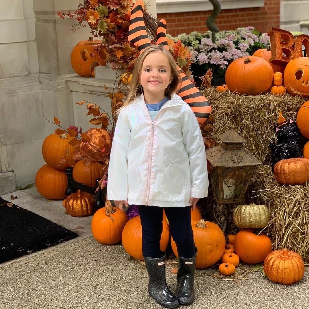 打出生起就坐拥23亿身家！英伦萌娃界新贵的时尚经|OK!Baby成为TA