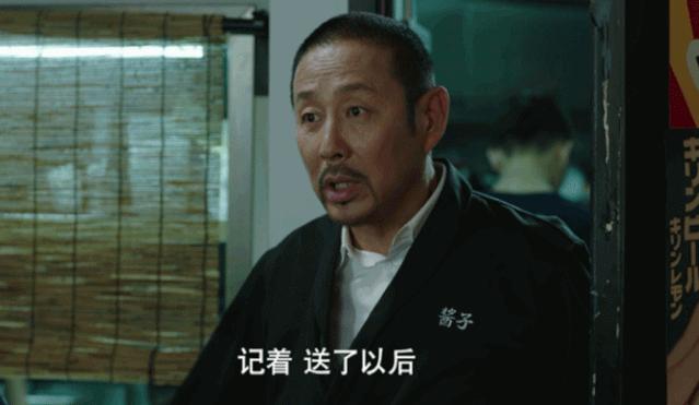 64岁陈道明偶遇84岁牛犇：不经意的动作，暴露了他真正的教养