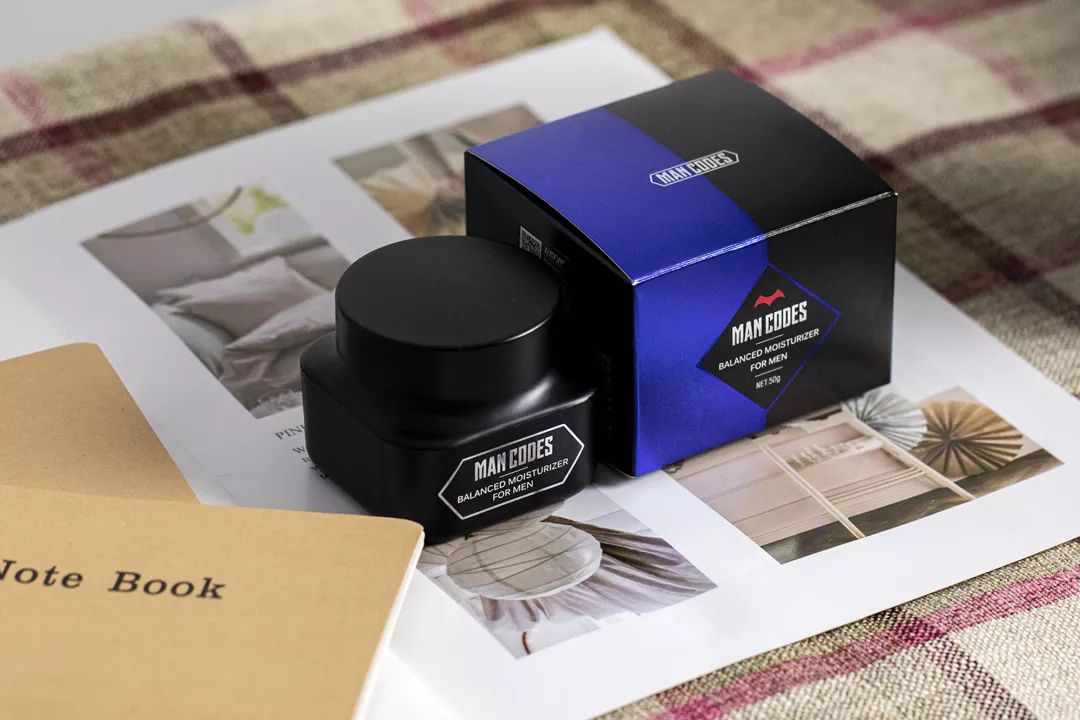 男士脸爆皮用什么保湿,男生秋冬脸上起皮用什么保湿