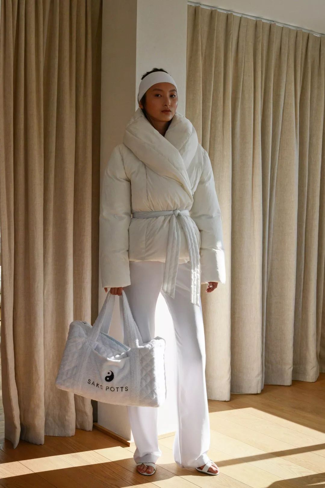 羽绒服4种穿搭技巧男,4种穿法红色大码羽绒服