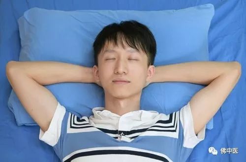 指尖发麻有针刺感看什么科室,左手拇指食指发麻针灸怎么治疗