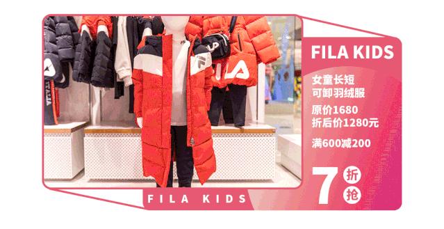 omg女生包包里有什么,omg所有美女