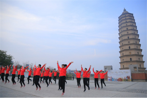 陕西全民健身操舞大赛,西咸新区全民篮球赛冠军比赛视频