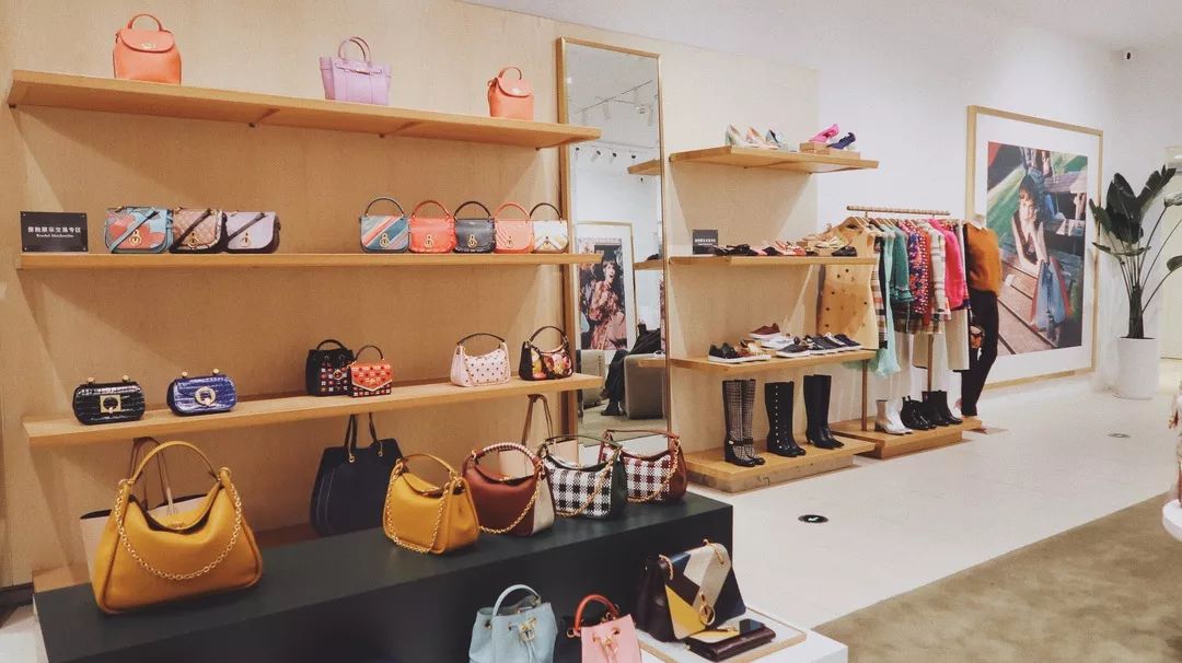 逛OUTLETS有多疗愈|我后悔现在才知道...