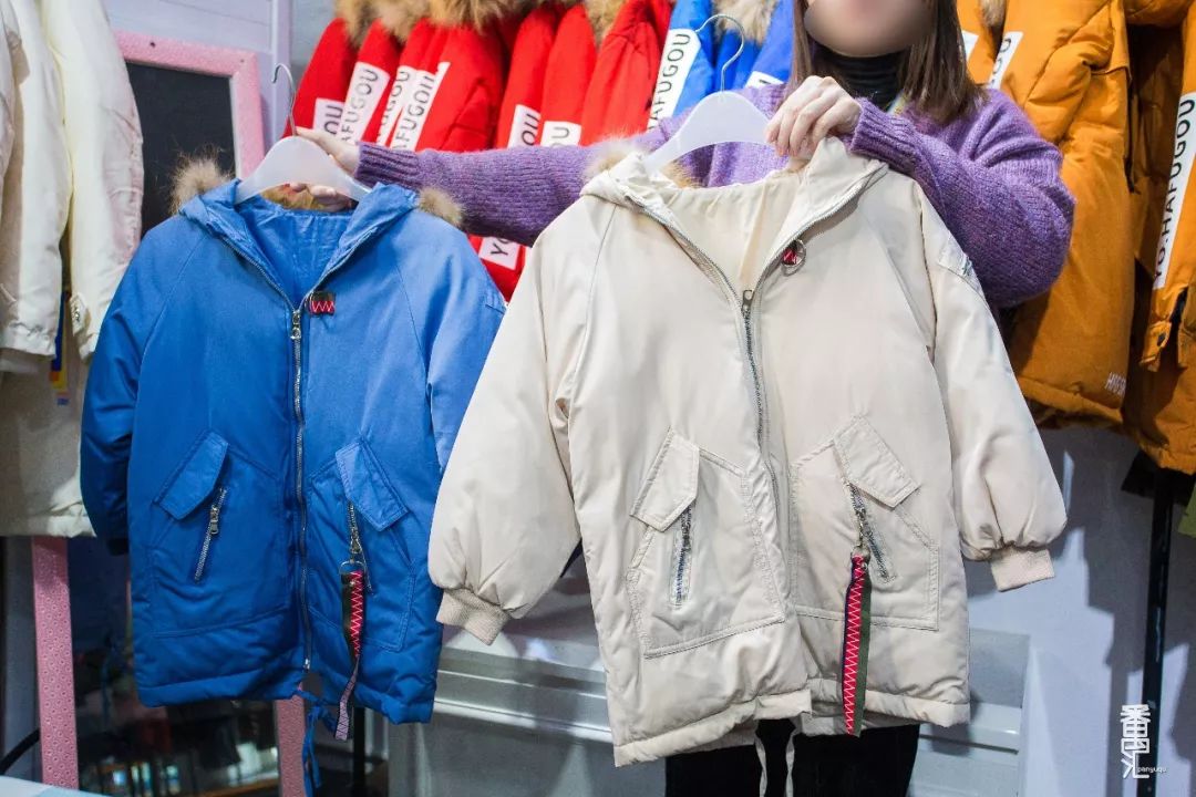 品牌羽绒服工厂99清仓,番禺南村羽绒服厂家清仓