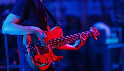 必听的50首经典英文歌歌单中文,50首全球最值得听的好听英文歌