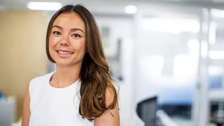 华裔美女嫁给老外,华裔女与谷歌创始人离婚案