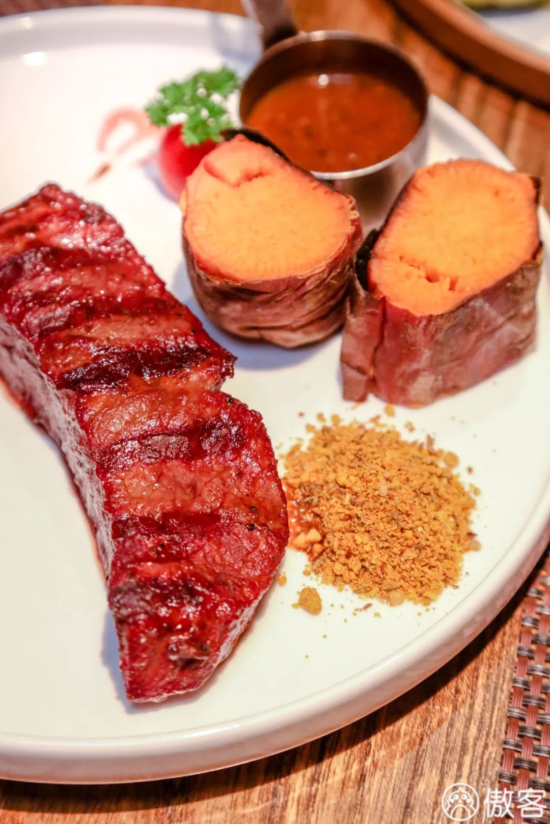 一周了，我还在想着他家的牛排芋酥杏片面包……