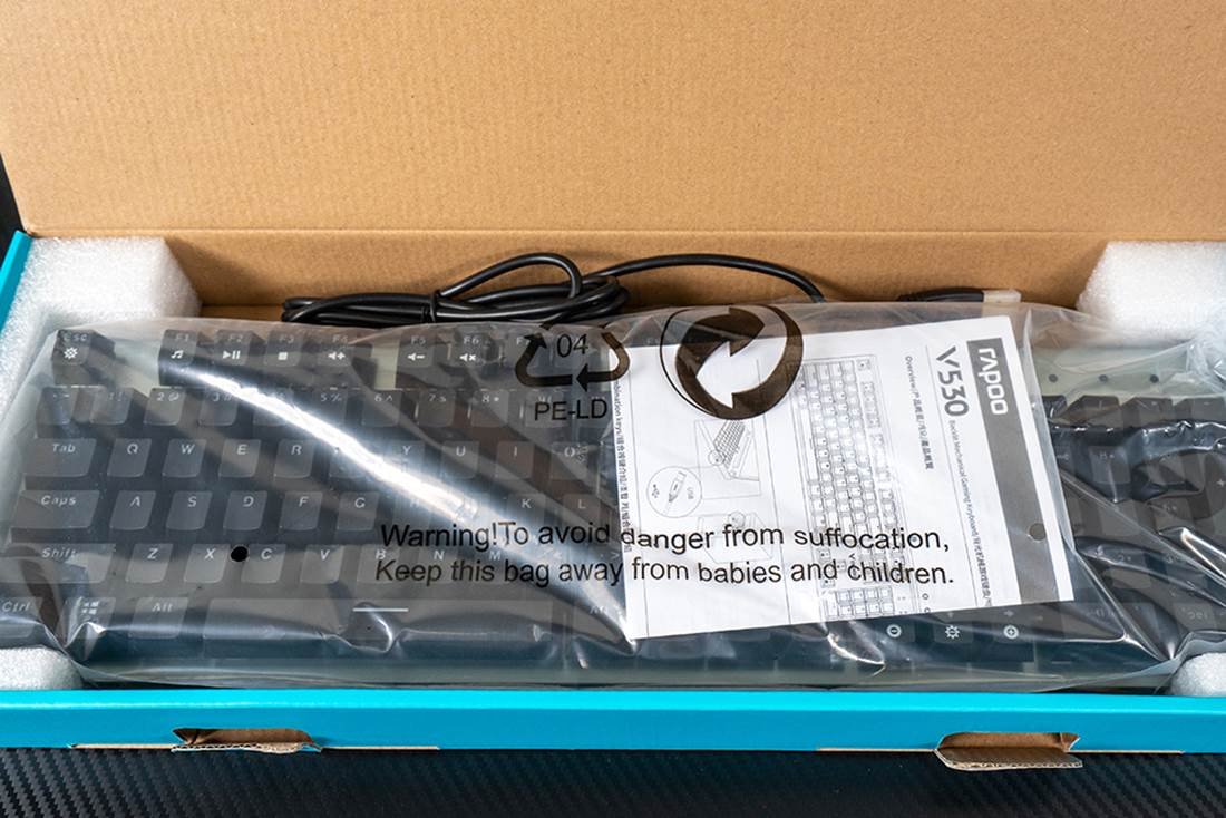 雷柏v530有彩色键盘灯光吗,雷柏v530是热拔轴的吗