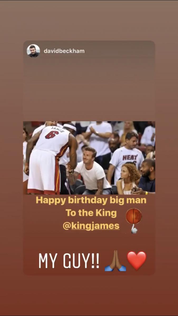 姆巴佩骑士庆祝,姆巴佩球迷给球星送礼物