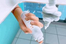 脸上搓出3斤泥！难怪又黄又暗又黑头！10秒给脸蛋“剥壳”，厉害