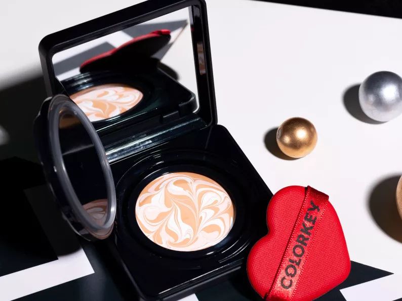 卡粉起皮怎么补救没有面霜和水乳,卡粉起皮怎么补救油皮