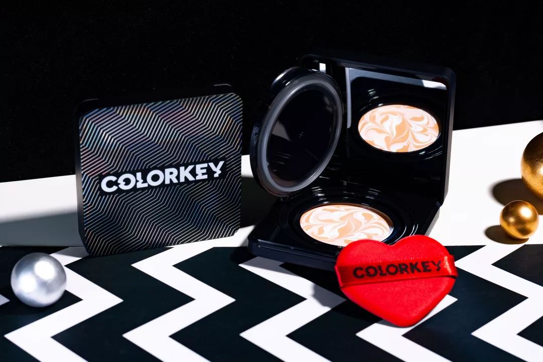 卡粉起皮怎么补救没有面霜和水乳,卡粉起皮怎么补救油皮