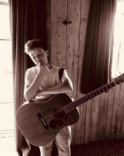 小贝二儿子罗密欧和贝嫂,小贝二儿子罗密欧球技