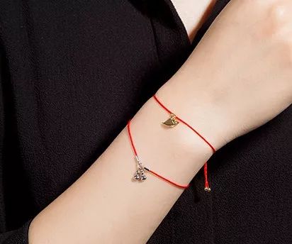 别怕过年回家人生拷问，戴这些大家只想和你合照发圈