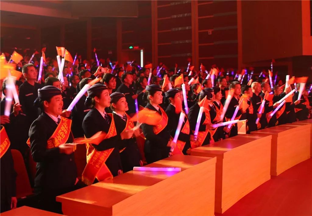 贵港三月三晚会,嗨翻啦