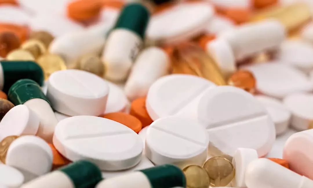 抑郁症康复期吃什么好,抑郁症需要吃药多久才能恢复