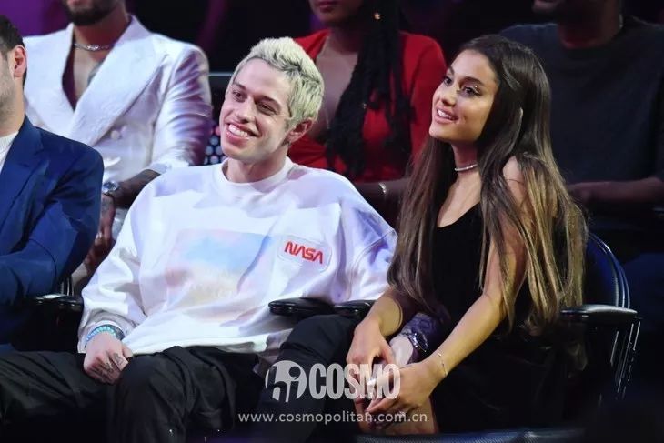 时髦办|18岁的Kaia怀孕了???其实LV太子妃也是19岁当妈妈的