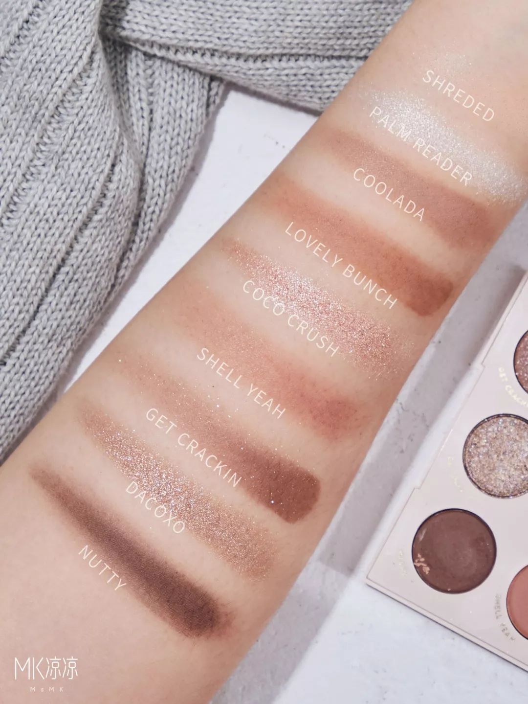 新出的绿色3ce眼影盘画法教程,3ce眼影的正确画法4宫格