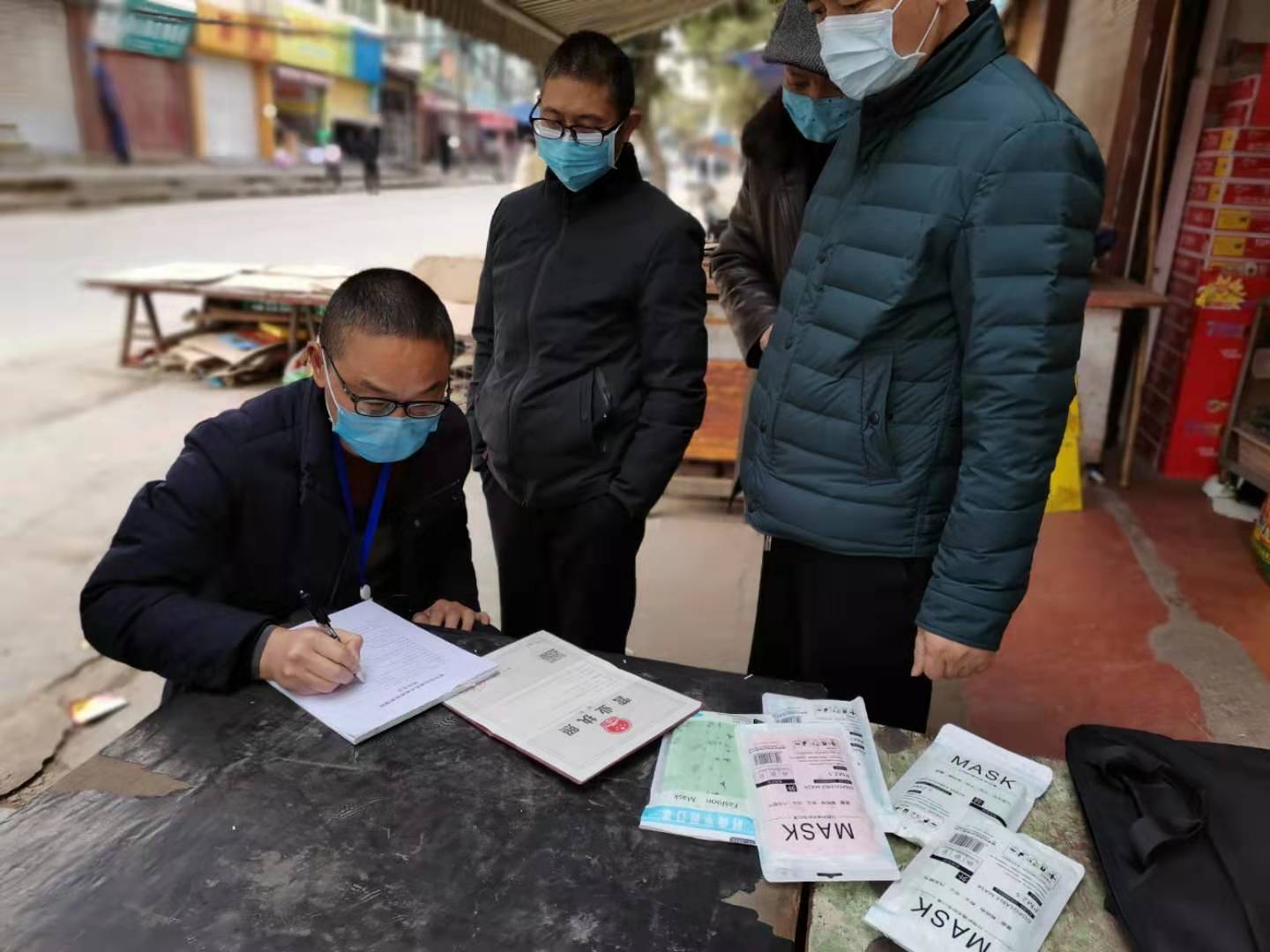 哄抬口罩价格牟取暴利案,严厉打击制售假冒伪劣口罩