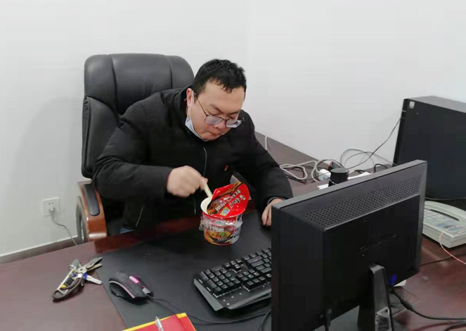 宿迁致敬一线抗疫工作者,抗疫一线的硬核驻村书记