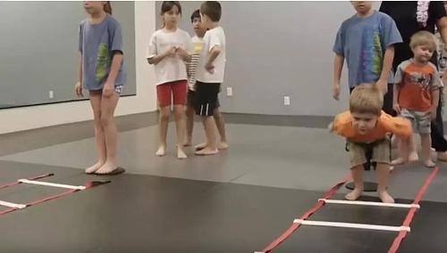 室内游戏大全简单又好玩,好玩的在家陪孩子游戏