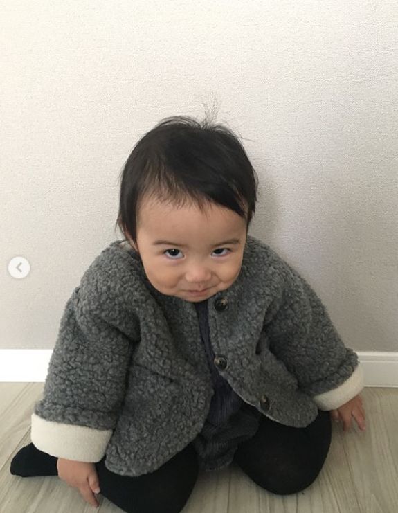 日本一年轻妈妈每天狂晒女儿“丑照”，看到第1张就笑炸了！是亲妈吗哈哈哈…