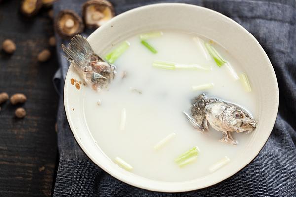 吃了辛辣食物嗓子干痒咳嗽怎么办,吃了辣椒后燥咳要吃什么