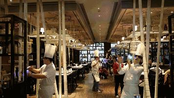 网红餐厅摆拍作秀视频,网红餐厅出圈名场面