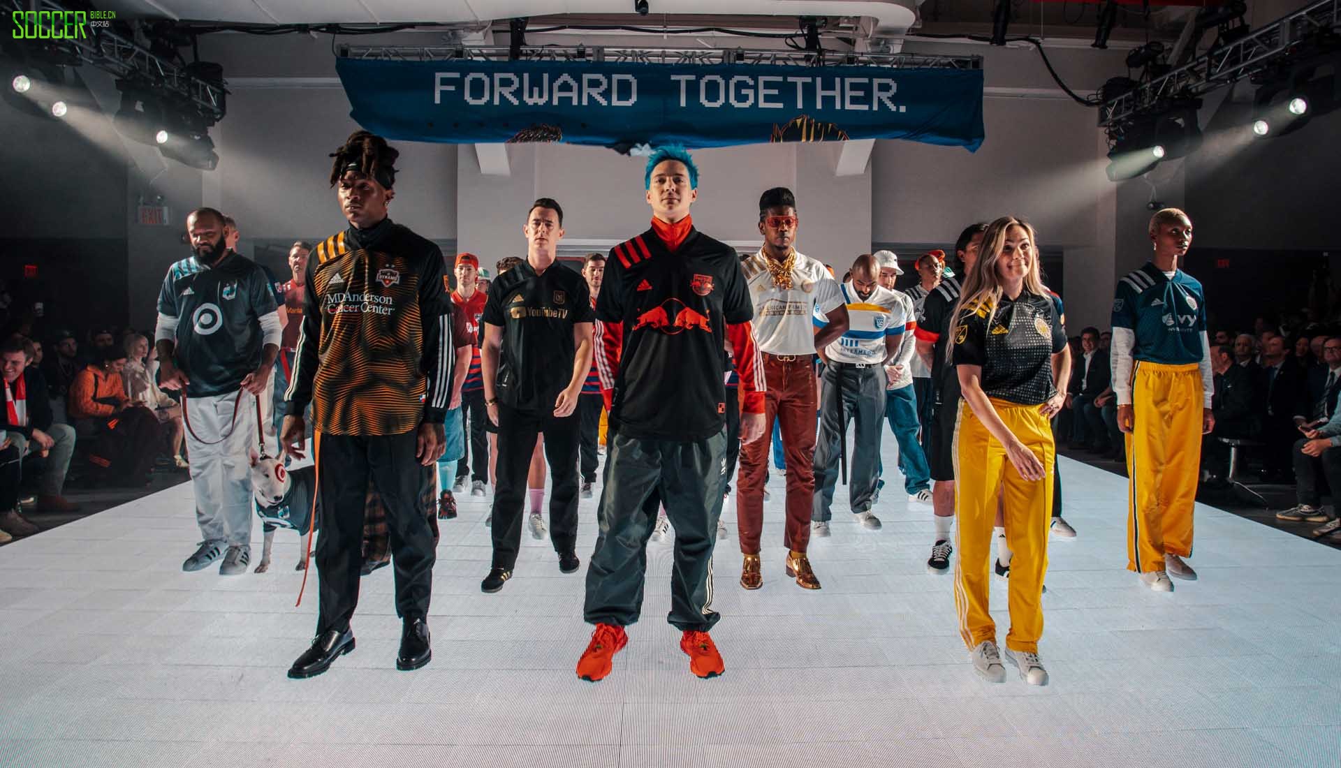 阿迪达斯最新标志的球衣,阿迪达斯EQT经典款