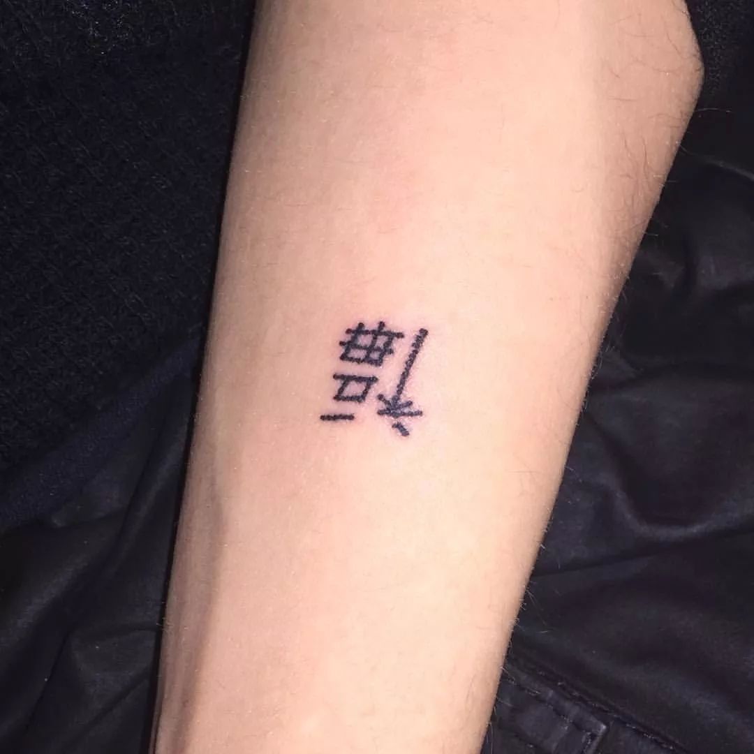 kanye采访drake妈妈,drake跟kanye的妈妈