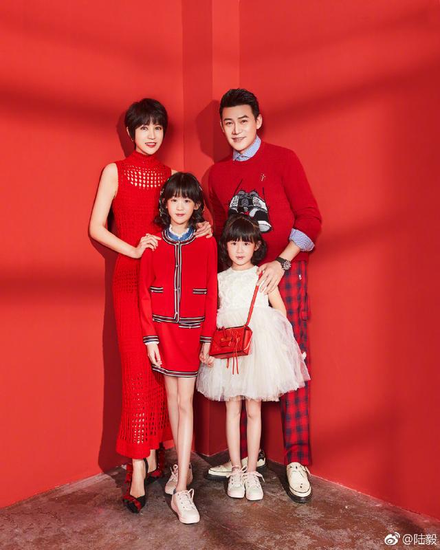 陆毅的女儿贝儿长大后的视频,陆毅女儿贝儿腿现身公众视野