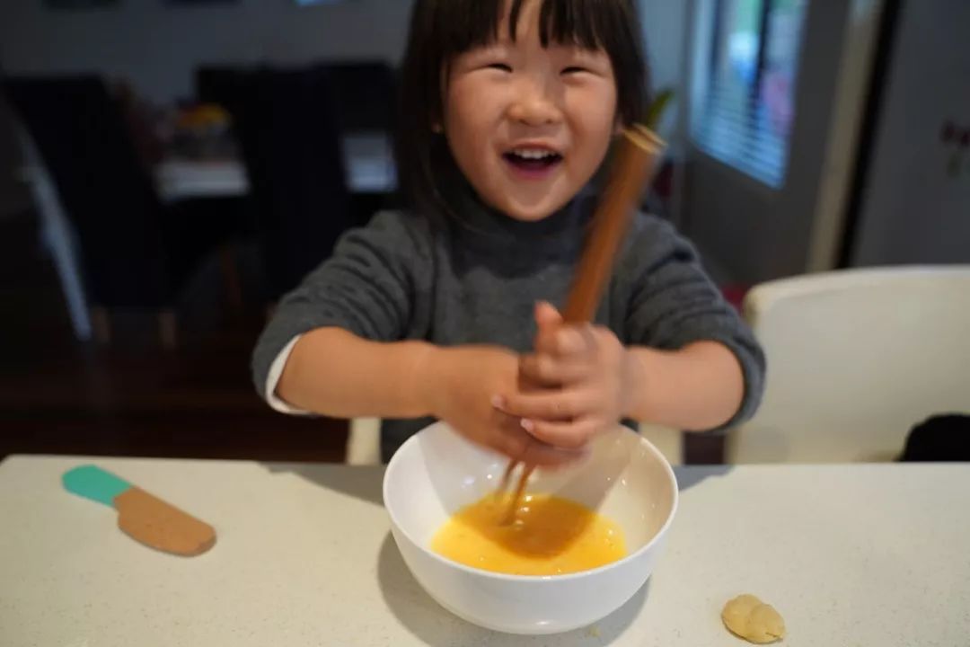 不用花钱就能玩的儿童游戏,十个小朋友玩游戏