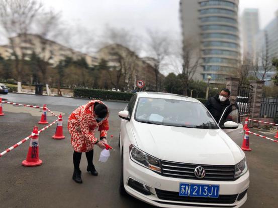 靠前指挥战疫线,向疫线集结