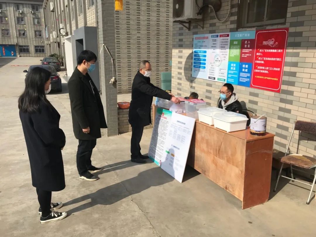 社区协助复工防疫两手抓,抓防疫促生产两手抓两手硬