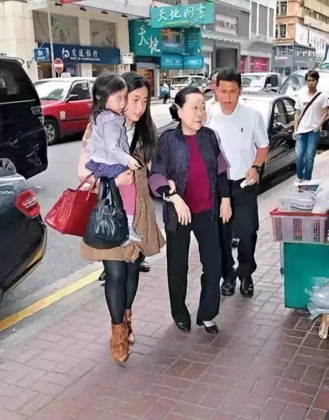 她的上位史,他的上位史曾被嘲