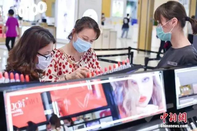 口红万万没有想到,口红被口罩打败了