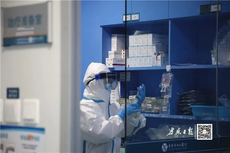 记者深入新冠肺炎病房,记者探访新冠重症监护室