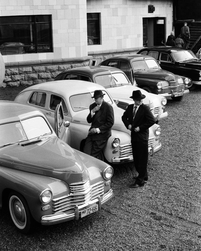 《列夫·朗道》:斯大林时代的真人秀,“我拥有绝对的自由,直到克格勃逮捕了我”