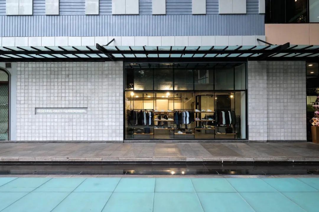 泡菲律宾火辣女孩、上身菲律宾牌子RHUDE是每一个潮人的幻想吧?