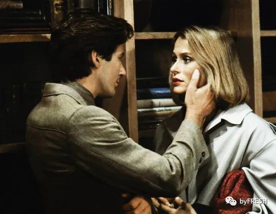 想要穿得简单又有活力感,如何穿得温柔又知性