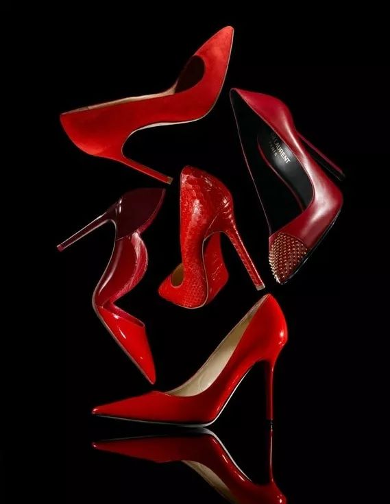 “如果没有一双CL红底鞋,就不要说自己时髦”