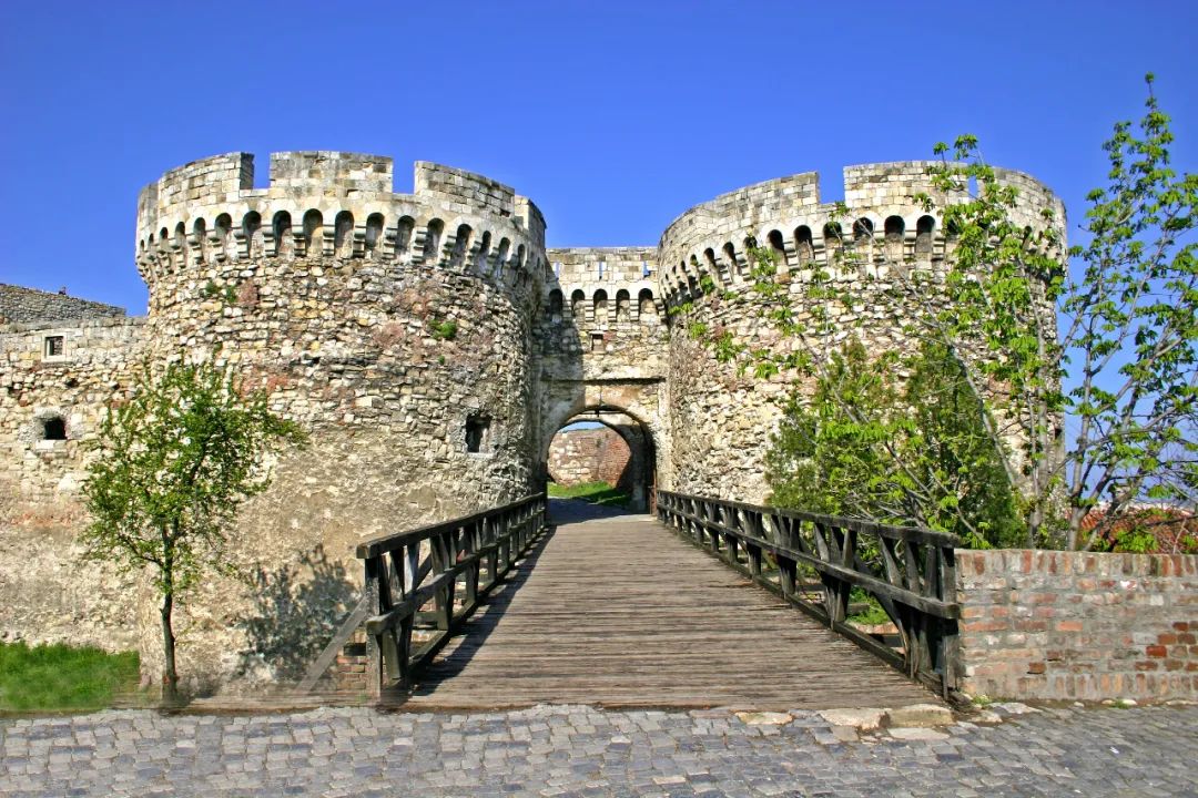 塞尔维亚真是一个神奇的国度,塞尔维亚是因为什么被中国熟知