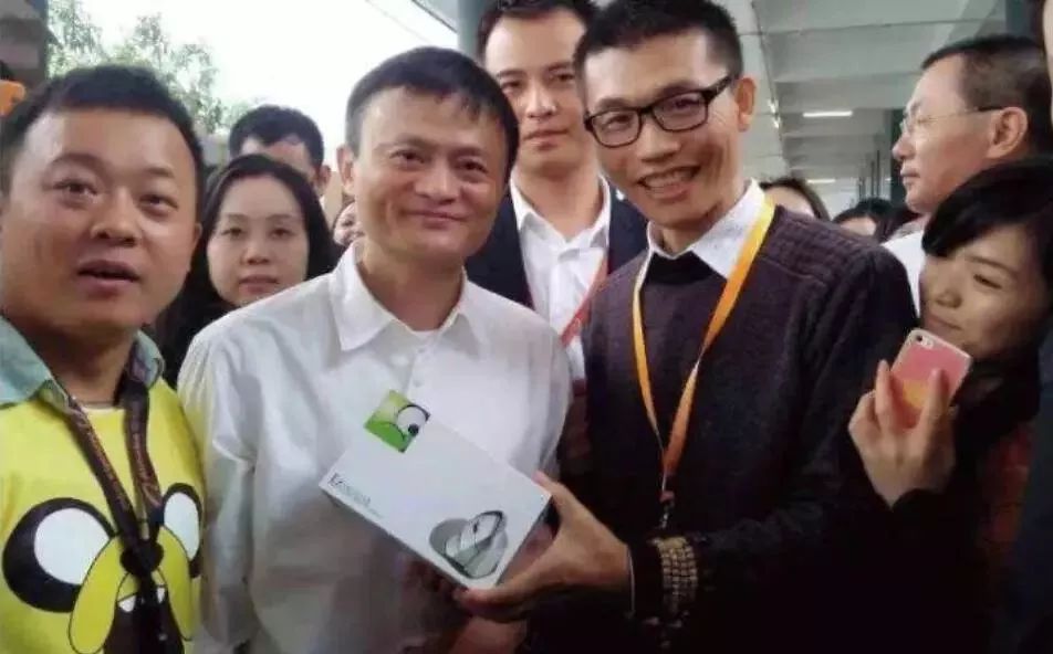 腾讯员工钟爱的靠垫,你要不要?尤其推荐给车友和小学生