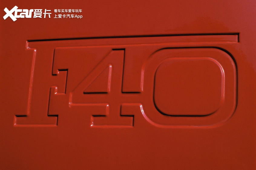 见一辆少一辆1300多辆的法拉利F40又着了